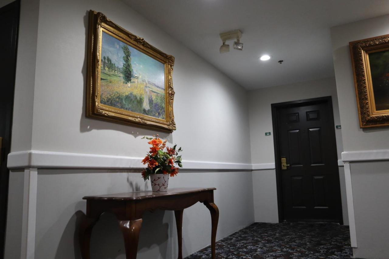 Hotel Ramada Limited Airport 2*