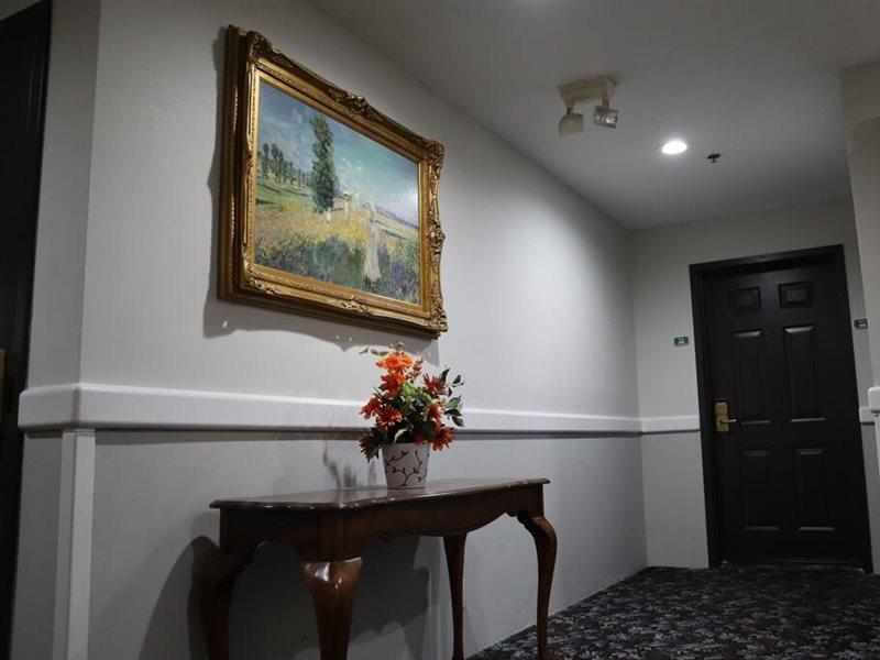Hotel Ramada Limited Airport
