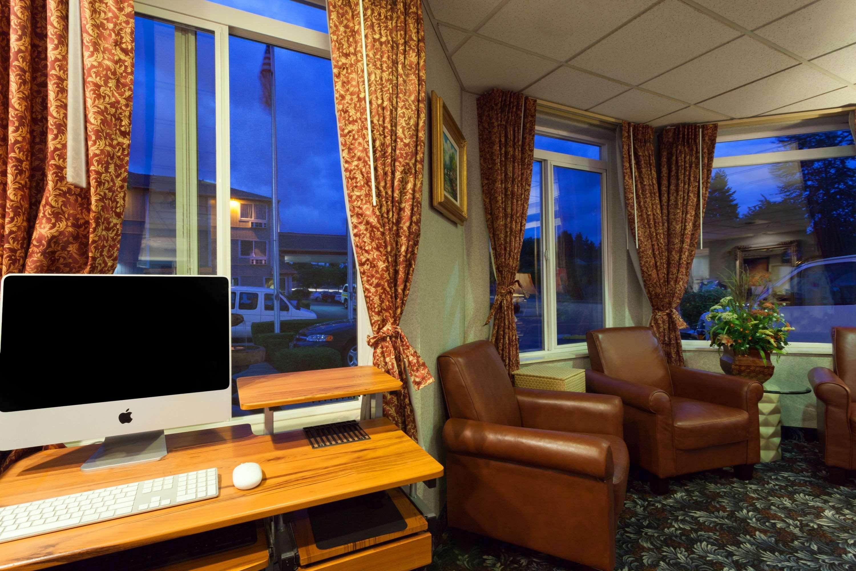 Ramada Limited Airport Hotel Tukwila