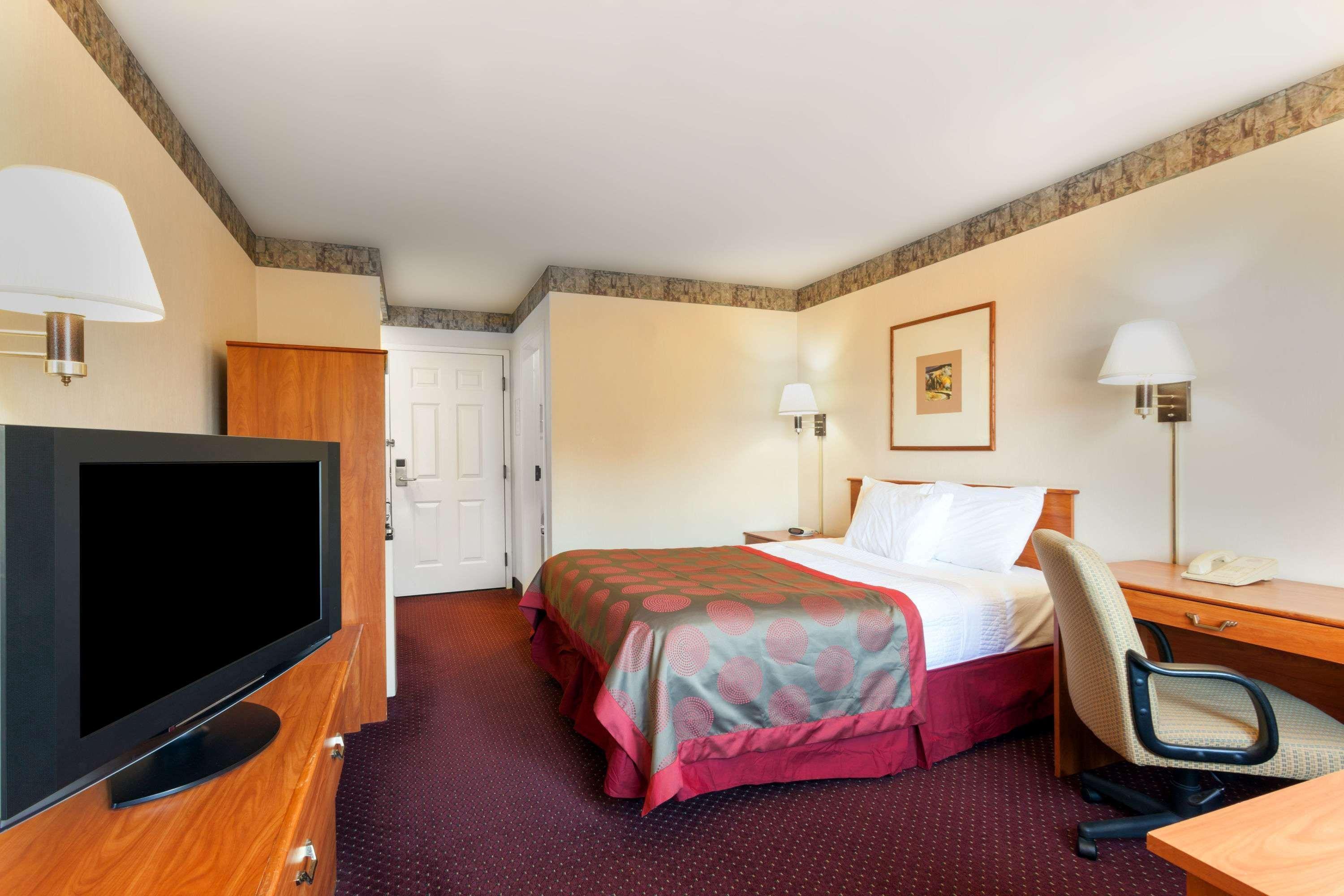 Hotel Ramada Limited Airport